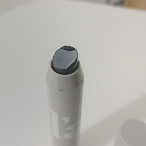 L'ange Root Cover Touch Up - Picture 3 of 3